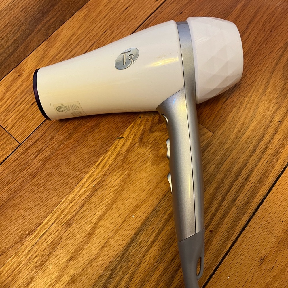 T3 Hair Dryer model 23820